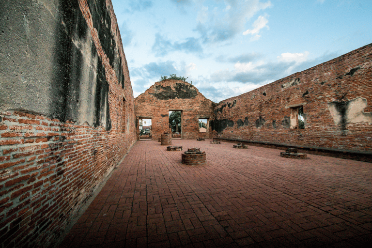 Ayutthaya: Excursão de um dia aos templos e cafés que são patrimônio da UNESCOExcursão particular de meio dia