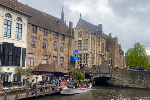 Desde Ámsterdam: Excursión de un día con guía a Bruselas y Brujas