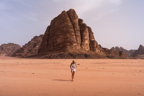 Wadi Rum: Horseback Ride to Khazali Canyon & Sand Dune