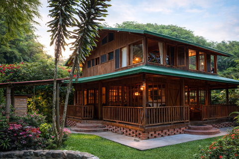 From Quito: 2-Day Mindo Cloud Forest Birdwatching Tour