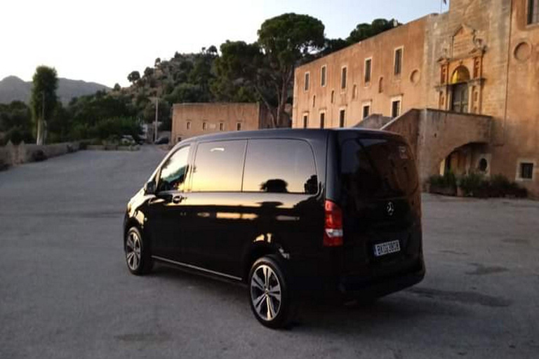 Crète : visite du domaine viticole Dourakis et de l'huile d'olive Kanaki, village de VrysesVisite privative avec dégustation par un connaisseur