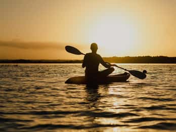Bacalar at Sunrise: Kayak Adventure with Breakfast & Photos