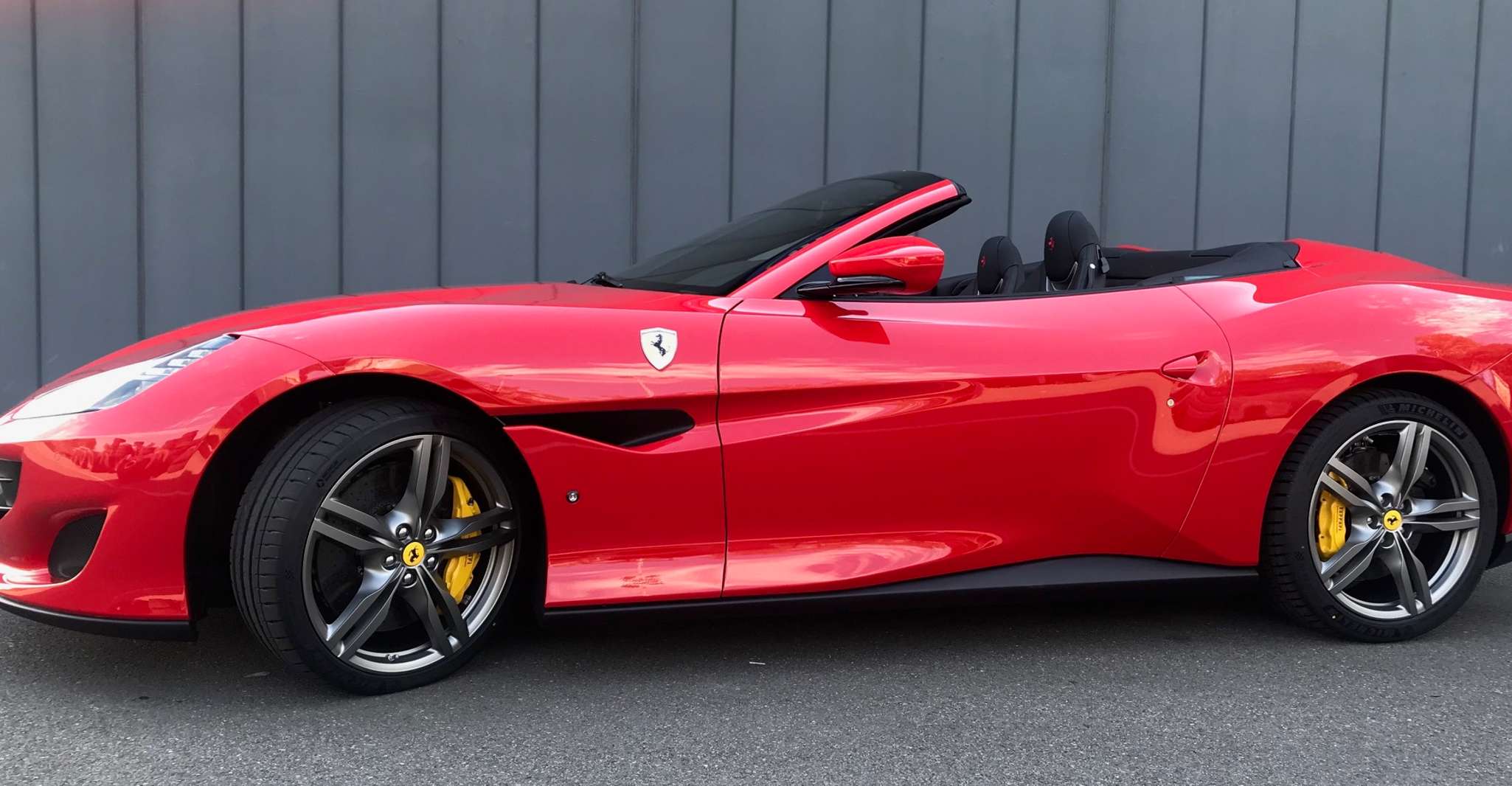 Maranello, Test drive Ferrari Portofino - Hizvo