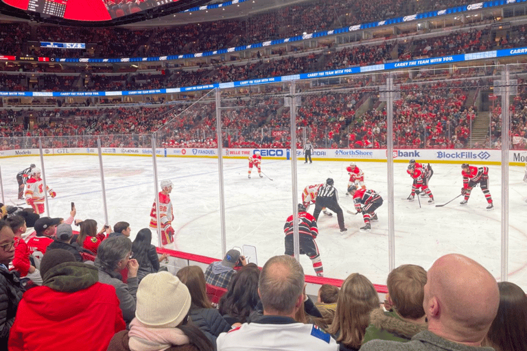 Chicago Chicago Blackhawks Entradas para un partido de la NHL en el United CenterAsientos Premium