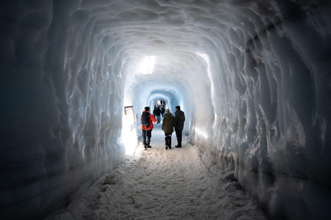 Från Húsafell: In i glaciärens isgrottäventyr