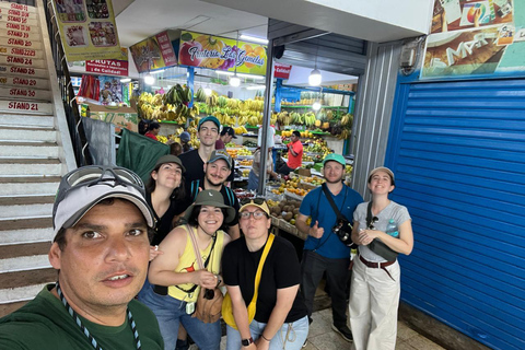 Trujillo: Guided Walking Tour with Market Visit & Tastings