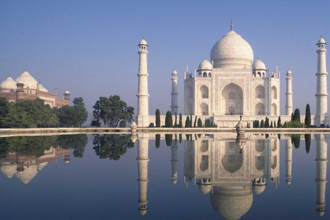 Depuis Delhi : visite privée du Tajmahal Sunrise et d&#039;Agra en voitureseulement voiture ac avec chauffeur et visite guidée privée en direct seulement