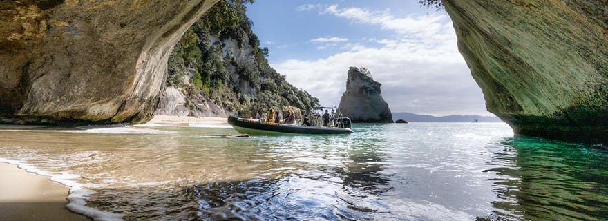 Au départ de Whitianga : Croisière à Cathedral Cove avec plongée en apnée