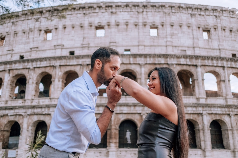 Rome: professionele fotoshoot buiten het ColosseumPremium Pakket: 30-50 Foto's