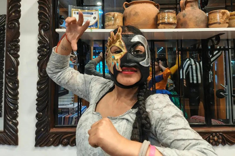 El Alto: Cholitas Wrestling Show - Entry Ticket + Snacks Coliseo 12 de Octubre - Entry Ticket