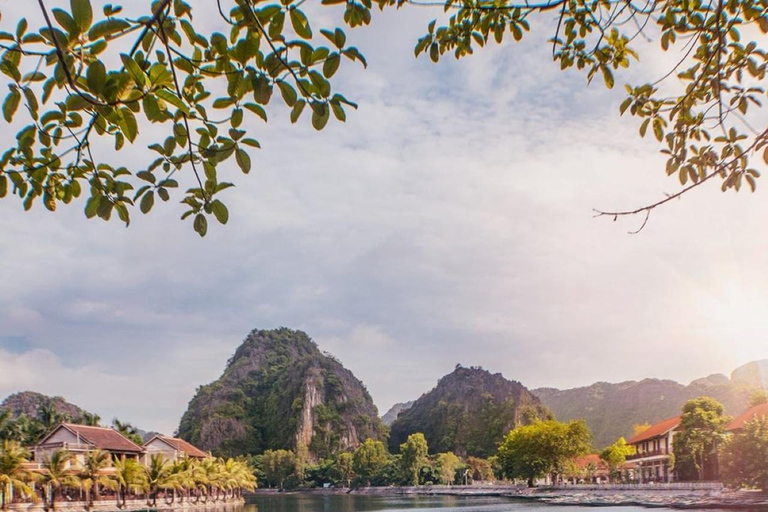 Hanoi: 3-Day Ninh Binh, Ha Long & Lan Ha Bay 5-Star Cruise