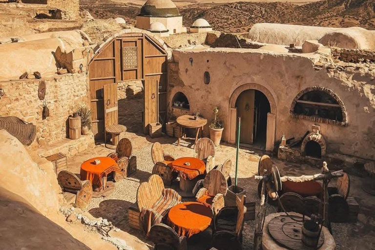 Immersione berbera a Zriba Ollya e degustazione di sapori localiImmersione berbera a Zriba Ollya e assaggio dei sapori locali