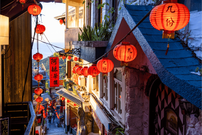 From Taipei: Yehliu Night Light Show & Jiufen Tour