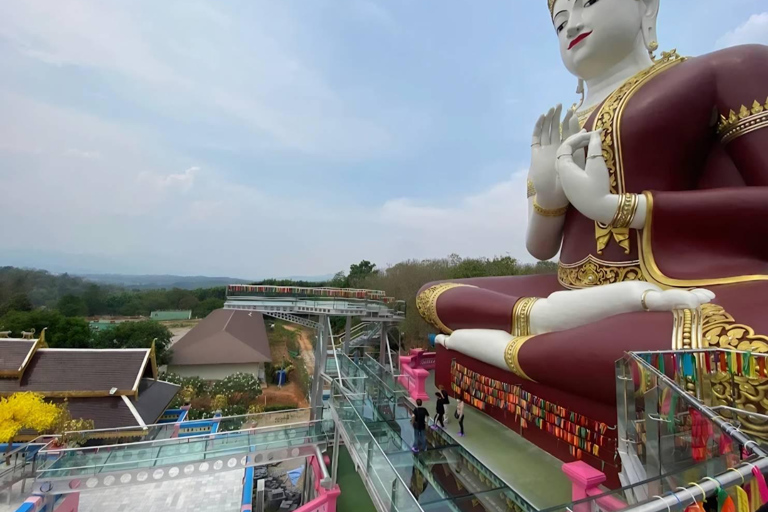 Da Chiang Rai a Chiang Mai: tour panoramico privatoDa Chiang Rai a Chiang Mai: tour privato con trasferimento panoramico