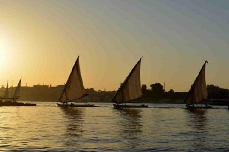 Luxor: Ganztagesausflug zum Westufer, Mittagessen, & Sound und Licht
