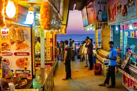 Tour del cibo di strada e della spiaggia di Mumbai: mangia e bevi come un locale