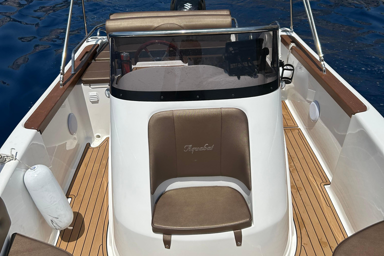 Marseille: Rent a private boat with a skipper private boat trip to calanques du frioul