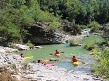 Fossombrone: Canoe Adventure at the Marmitte dei Giganti.