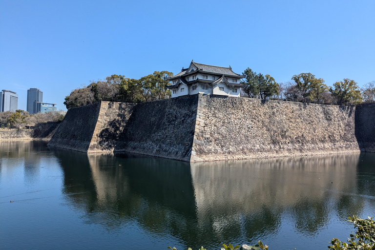 Osaka: Osaka Castle Guided Tour with Local Guide