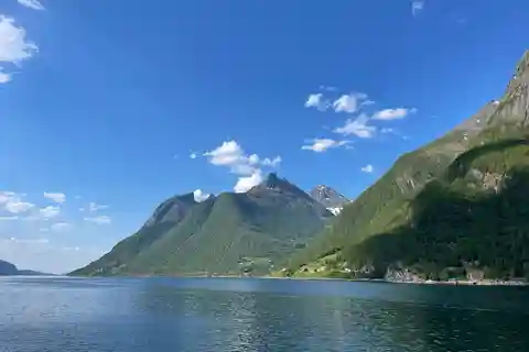 Hjørundfjord fjordcruise Ålesund-Øye enkele reis