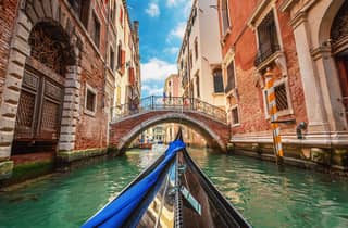 Foodtour Venedig: 10 Verkostungen mit einer 30-minütigen Gondelfahrt