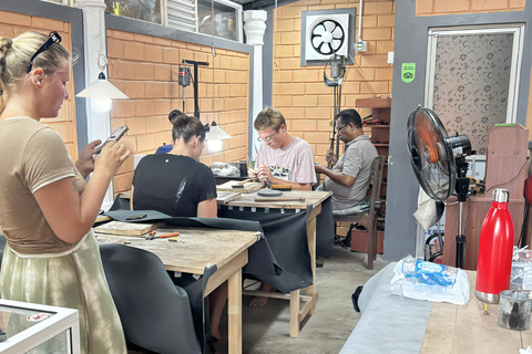 Galle: Traditional Silversmith Experience with Local Lunch