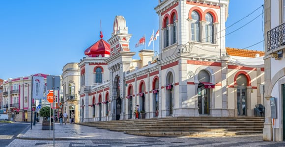The Charming East: Loule, Faro, and Tavira Guided Day Trip