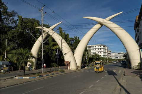 Tour de la ciudad de Mombasa; puente flotante,colmillos,Fuerte Jesús