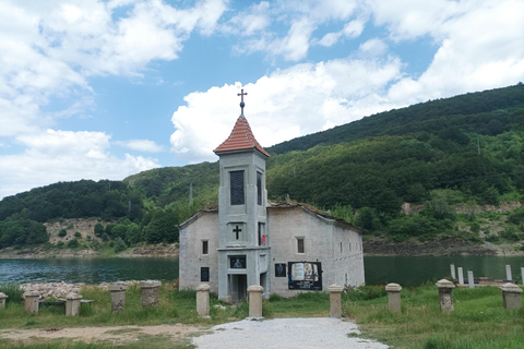Skopje : Tetovo, Mavrovo, Galicnik et John Bigorski - Excursion d'une journéeSkopje : excursion d'une journée à Tetovo, Mavrovo, Galicnik et John Bigorski