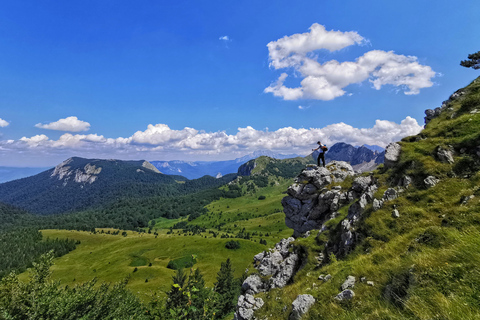 From Foča: Zelengora Lakes & Tito's Villa 4WD Tour