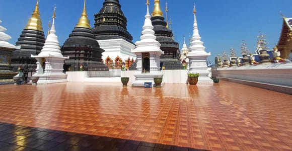 Chiang Mai: Private Wat Ban Den, Dantewada & Artisan Tour
