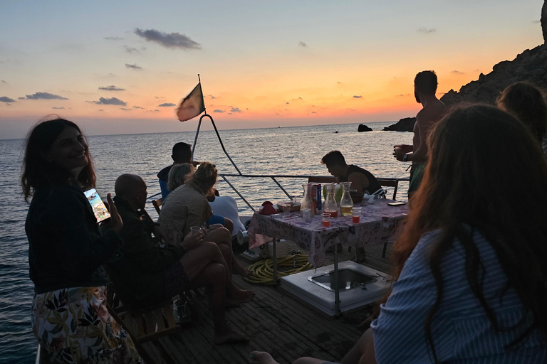 Lampedusa: Sunset with Aperitif, Night Baths and Dinner