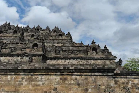 Borobudur tample, Cycling & Elo River Rafting Tour
