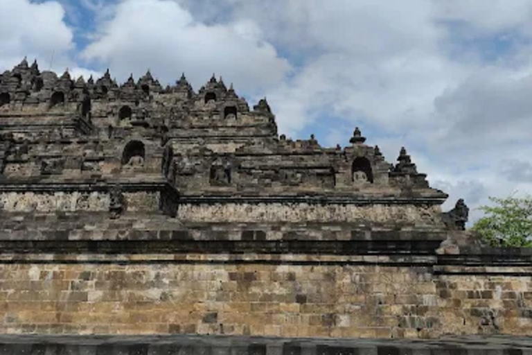 Borobudur tample, Cycling & Elo River Rafting Tour