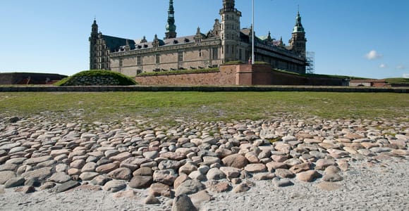 Außerhalb von Kopenhagen; 2x Schlösser, Kathedrale & (Wikinger-Schiffe)