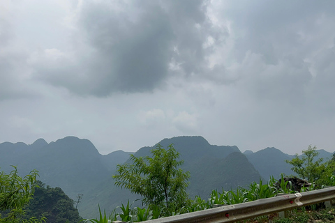 Von Hanoi aus: 4-tägige Ha Giang Loop Car Tour plus Videoschnitt