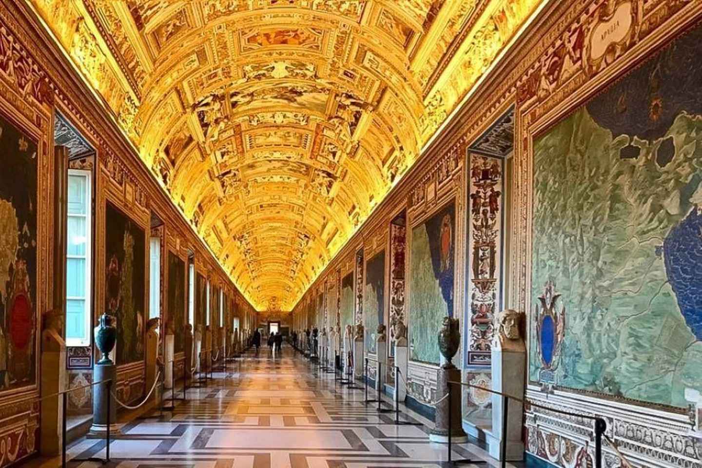 Vatican: visite privée coupe-file, chapelle Sixtine et accès Porte Sainte à Saint-Pierre