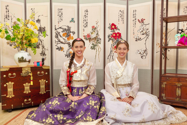 Jeju: K-drama Hanbok Photoshoot & Private Guided Tour