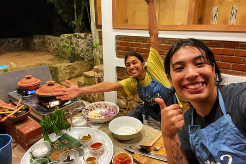 Ella : Clase de cocina con increíble visita al Jardín de las Especias