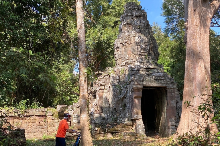 Amanecer en Angkor Wat personalizado por Mountain Bikes