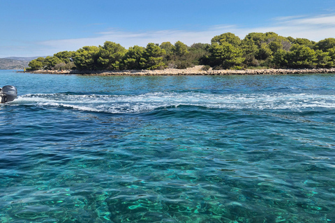 Wspaniała błękitna laguna, łódź motorowa, wino/woda i ręczniki w cenie.Włochy na plaży
