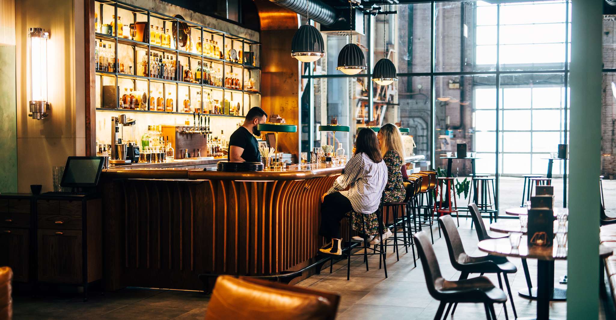 Dublin, Roe and Co Distillery Cocktail Workshop Experience yakınlarında yapılacak şeyler - Hizvo