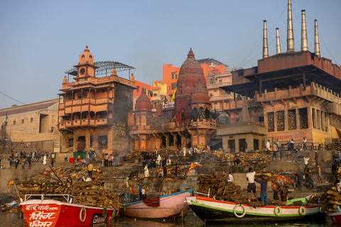 Delhi, Agra, and Varanasi: 4-Day Guided Tour with Train With Accommodation