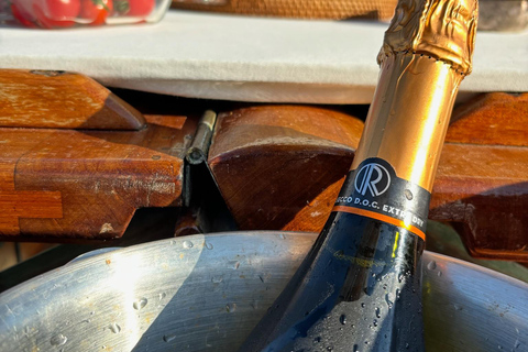 Marseille: Sunset Cruise Cocktail-Dinner in Frioul Islands