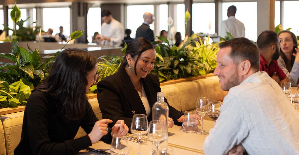 Afbeelding 11 van Parijs: Madame Brasserie in de Eiffeltoren – 3-gangenlunch om 13:30 uur