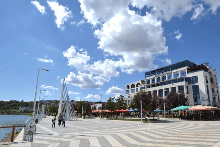 Berat UNESCO Stadt &amp; Belsh See /w LUNCH von Tirana/DurresBerat UNESCO-Stadt &amp; Belsh-See - Tagestour ab Tirana/Durres