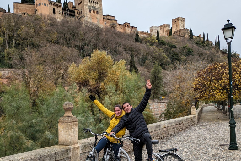 Granada: Excursión en Ebike 2 HorasTour Ebike 3 horas