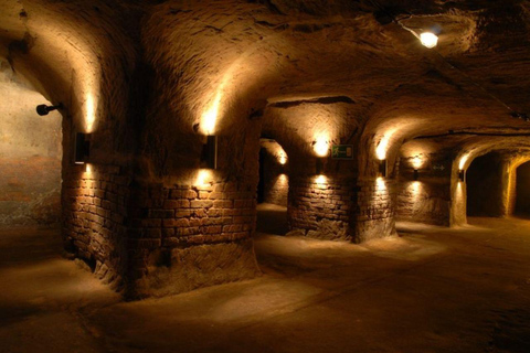 Nuremberg: Historical Rock Cellars Tour