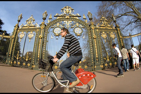 Lyon: Eersteklas zelf begeleide fietstochten met AI virtuele gids