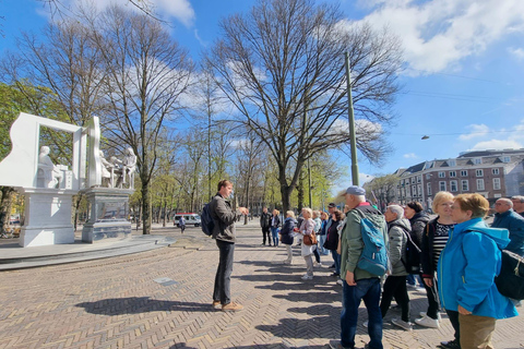The Hague & Delft: Art, Royals & Delft Blue Private Day Tour Italian speaking guide.